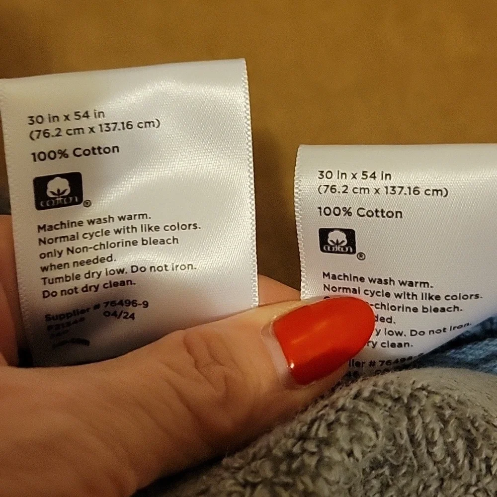 NWT: 2 Home Expressions Quick-Dri Bath Towels